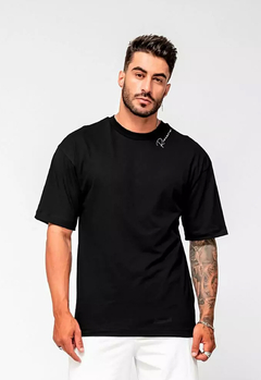 CAMISETA OVERSIZED RVRA GOLA