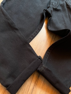 Calça Alfaiataria Bolso Faca - Preta na internet
