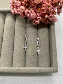 Brinco Argola Click Cruz Cravejada De Zircônias Prata 925