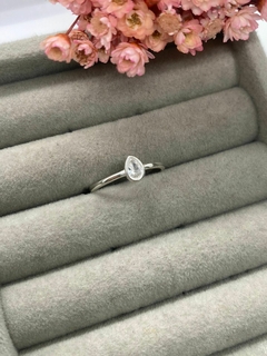 Anel Solitário Gota Prata 925