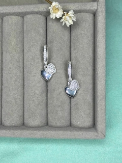 Brinco Argolinha Cravejada De Zircônias com Coração Liso E Cravejado Prata 925