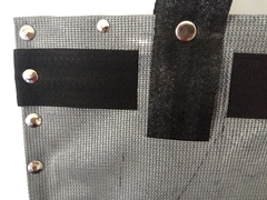 Cartera / Bolso de PVC, gris y negro, sublimado en plata