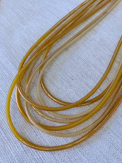 Collar Multitubos de PVC color arena, sublimado en cobre y dorado. - comprar online