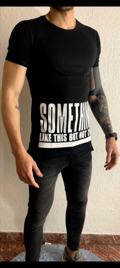 Remera Something