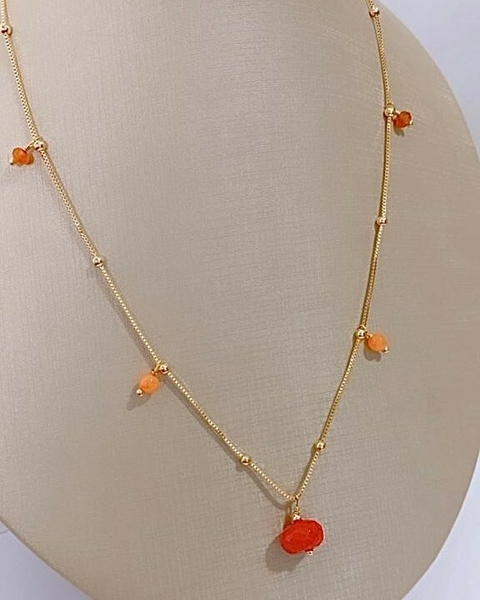 Colar Bolinhas Com Pedras Naturais Coral