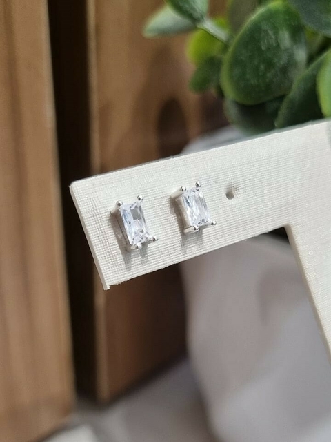 BRINCO RETANGULO ZIRCONA EM PRATA 925