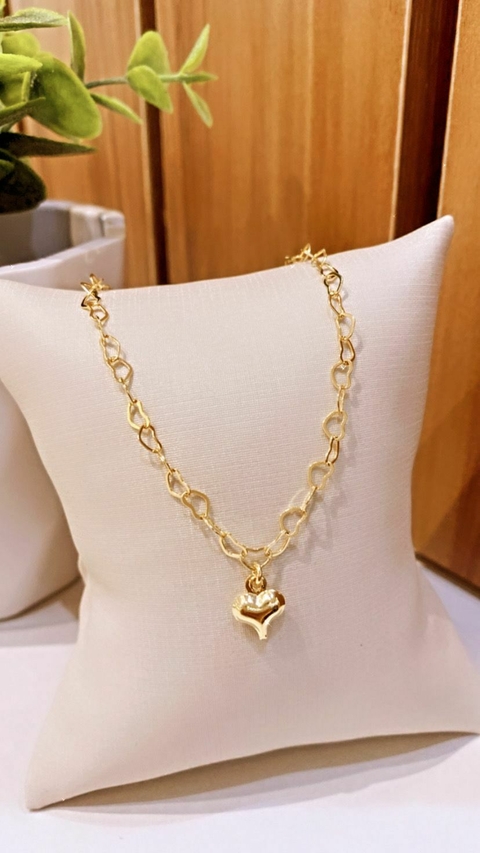 TORNOZELEIRA COM PINGENTE DE CORAÇÃO