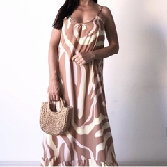 Vestido print rosa pastel, camel y amarillo. - Romea Indumentaria