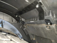 Abraçadeiras Para-lama Bipartido Volvo FH - comprar online