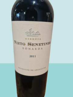 NIETO SENETINER BONARDA 2011