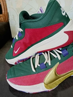 Nike "Freak 5" en internet