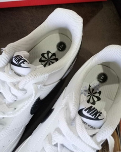 Nike Low "Court Vision" en internet