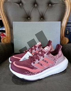 Adidas "Ultraboost Light" - comprar online
