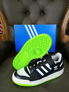 Adidas "Forum Low" en internet