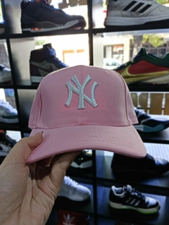 Gorras bordadas "G5" Curvas - tienda online