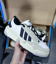 Adidas "Adi 2000" Premium Blanca y Beige