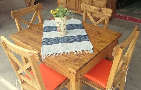 Mesa 1.20 m + 4 sillas x