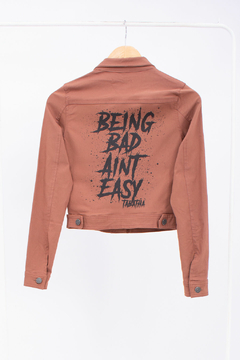 30075 BPL CAMPERA BASICA HABANA ESTAMPADA ESPALDA (30075) - tienda online