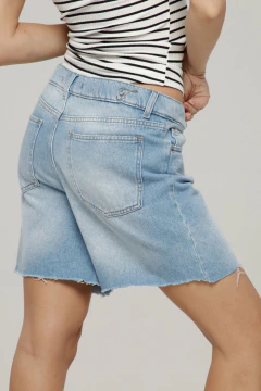IAG SHORT CLORINA AL CORTE DEN (32714) - Tabatha Jeans Mayorista