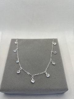 Choker zircônias.