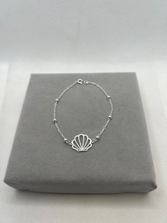 Pulseira concha vazada .