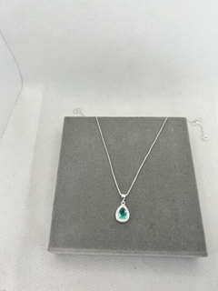 Colar 45 cm gota em zircônia verde toda cravejada . - comprar online
