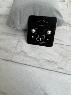 Conjunto de brincos bolas .