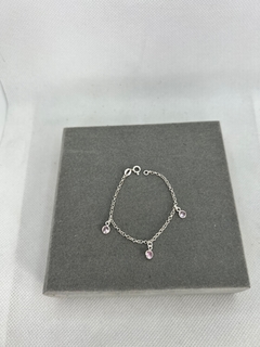 Pulseira para bebê com zircônias rosa. - comprar online