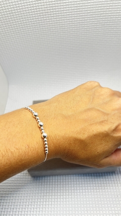 Pulseira ajustável gravatinha bolinhas maiores e menores . - comprar online