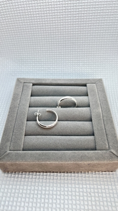 Brinco de argola fio redondo 22mm. - comprar online