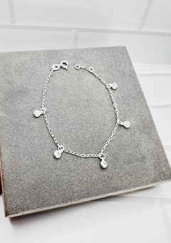 Pulseira zircônias penduradas. - comprar online