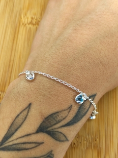 Pulseira Pingente Corações Azul e Branco