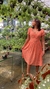 Vestido mídi camponesa floral minimalista Emily
