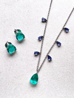 Colar em prata com gotinhas verde e lilás - comprar online