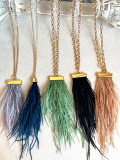 Colar plumas azul - comprar online