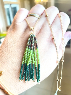 Colar tassel verde na internet