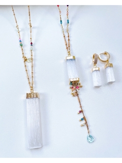 Colar com pedras e cristais - comprar online