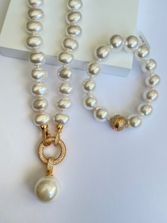 Pulseira pérolas shell fecho imã cravejado - comprar online