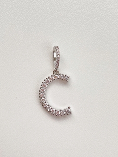 Pingente inicial c - comprar online