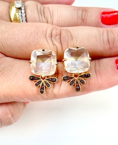 Brinco cristal dourado