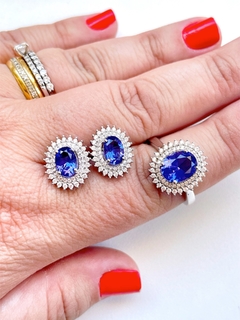 Anel em prata com zircônia azul na internet
