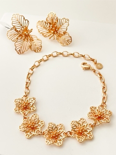 Pulseira flor na internet