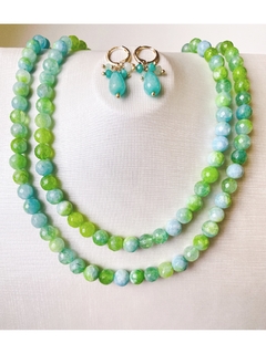 Colar gravata jade verde e cristal na internet