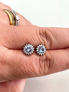 Brinco em prata zom zirconia azul - comprar online