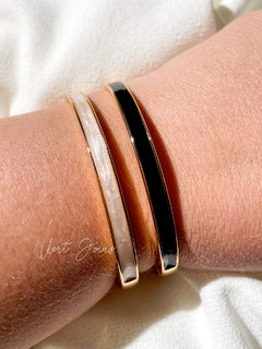 Bracelete esmaltado dourado e preto - comprar online