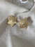 Brinco Flor Aberta folheado ouro 18k