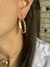 Argola Oval fecho porteira SemiJoia banho ouro 18k - comprar online