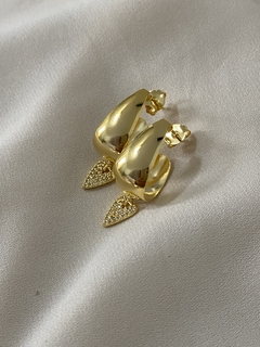 Argola amor coração cravejado Semijoia banho ouro 18k - comprar online