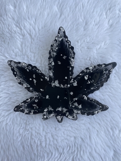 Folha P preto e prata