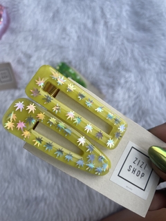 Presilha folinha fundo amarelo - Zizi’shop